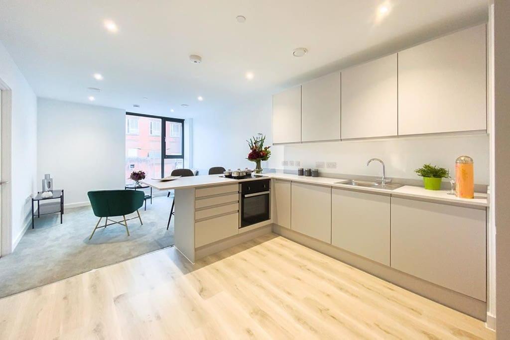 Апартаменты Manchester-1br Free Parking-cinema *